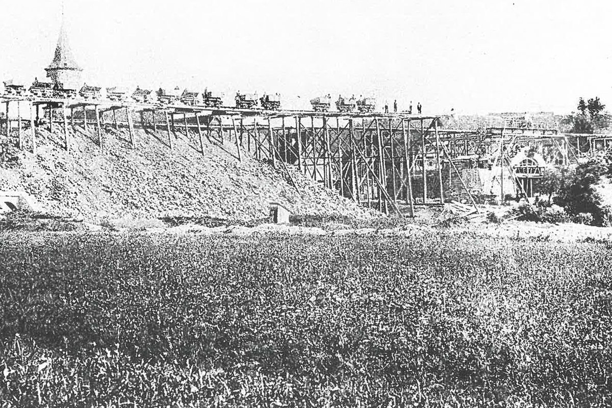 Bau des Bahndamms 1874/75